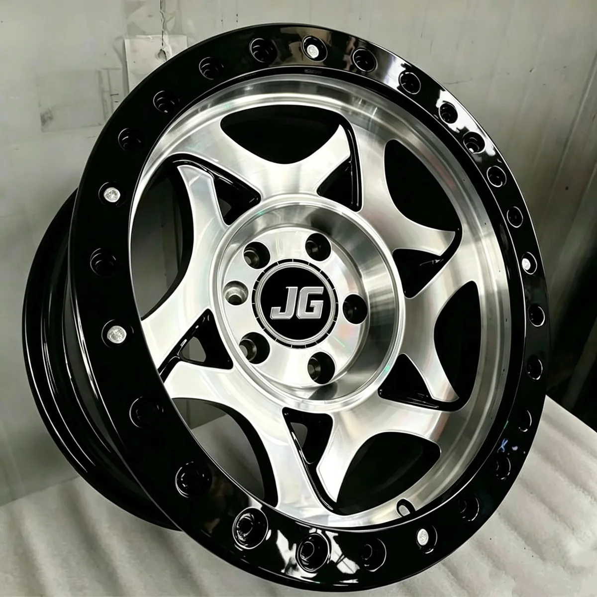 JG42005 Prado Beadlock forged wheel
