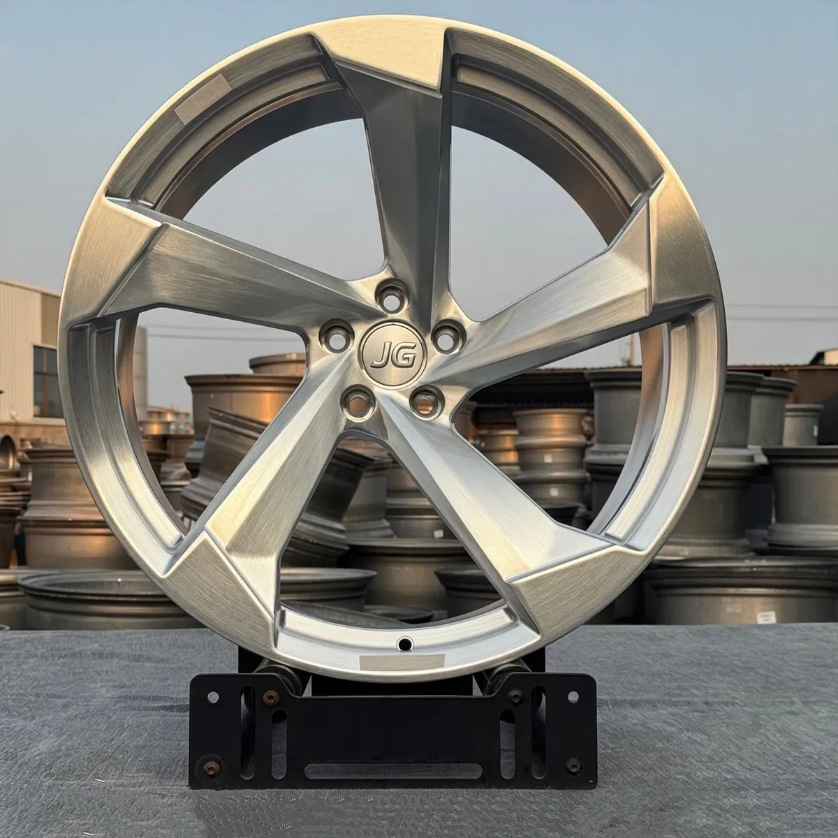 JG 1 Piece Forged Brushed Silver 5 Spoke Alloy Wheels 17-22 Inch PCD 5x120 5x112 Rims for Tesla BYD Honda Toyota BMW Mercedes — JG forged wheel