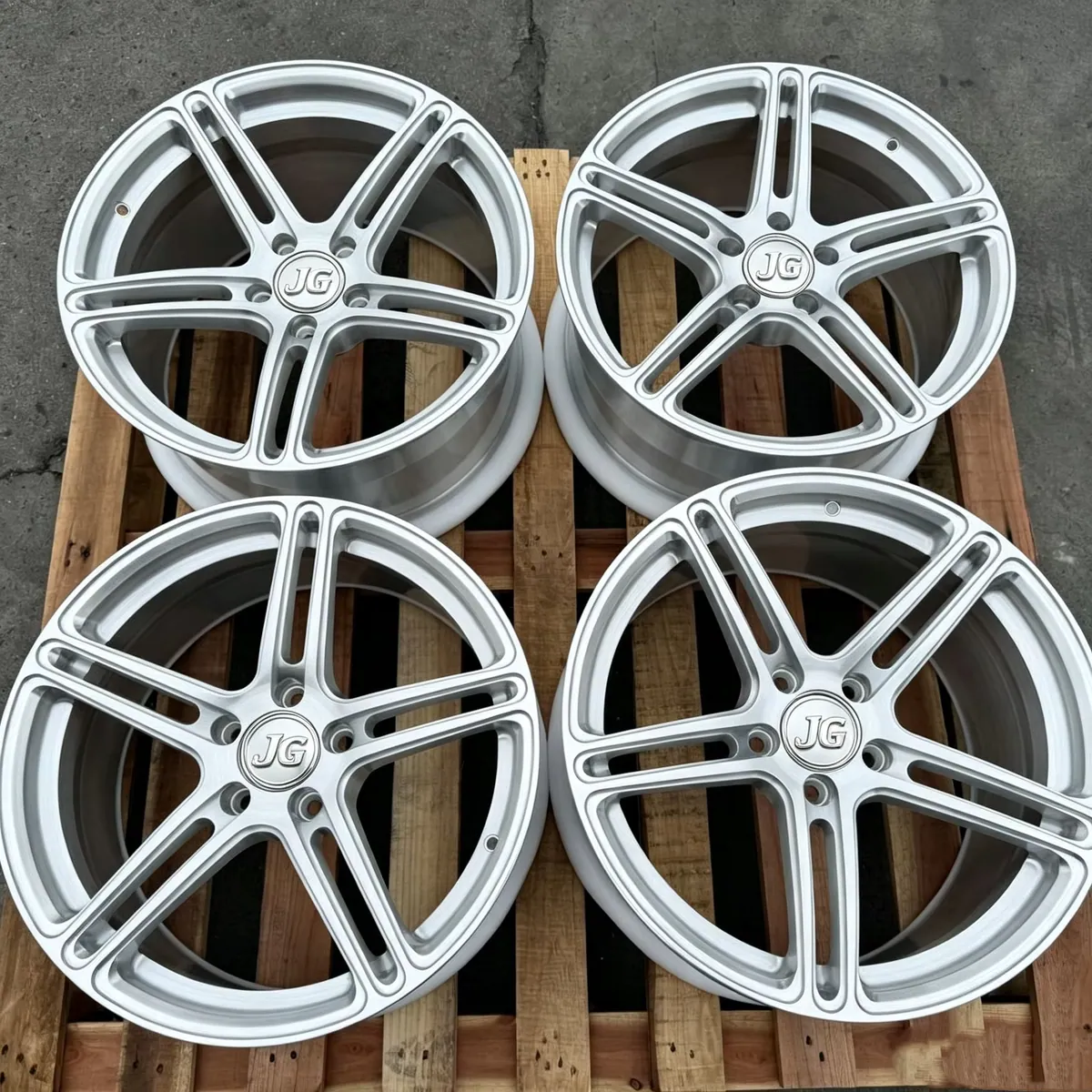 JG 1-piece Silver Machined Lip Forged Alloy Wheels 17-22 Inch 5x114.3 5x120 5x108 Car Rims for Sedan Coupe EV Sport Tuning Cars — JG forged wheel