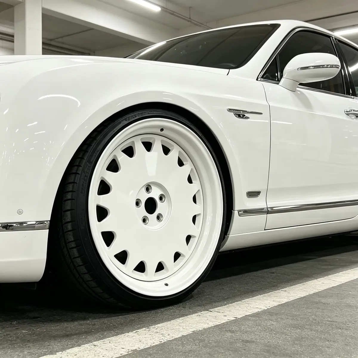 JG 18-24 5x114.3/120 Inch 6061-T6 Forged Wheels  Gloss White CNC Monoblock Deep Concave  Retro Petal Rims for Lexus BMW Infiniti — JG forged wheel